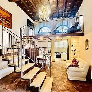 https://ca-degli-uberti-dimora-depoca.hotelinveneto.com